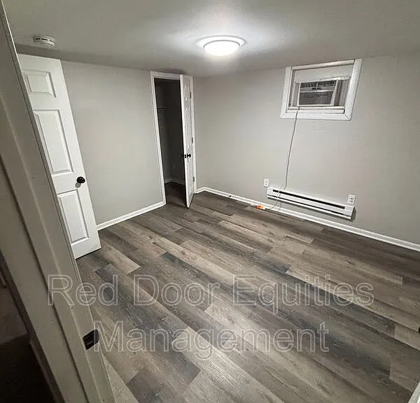 1215 N Columbus St #C — Photo 9