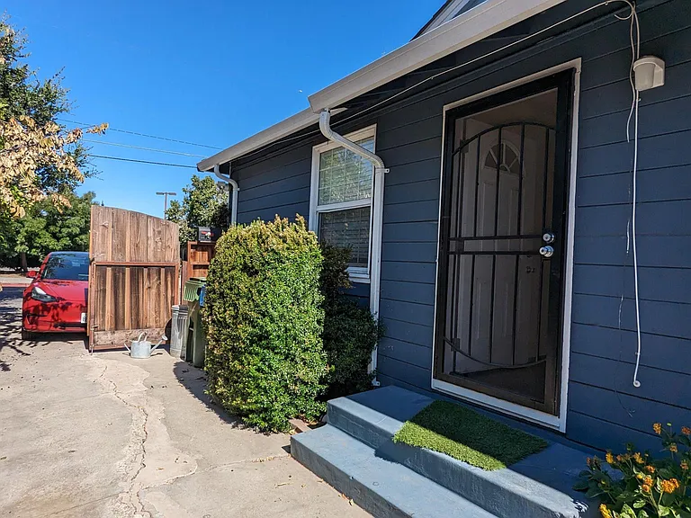 388 Laswell Ave — Photo 10