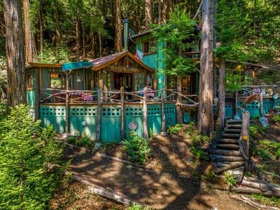 696 Dove Ln, Corralitos, CA, 95076