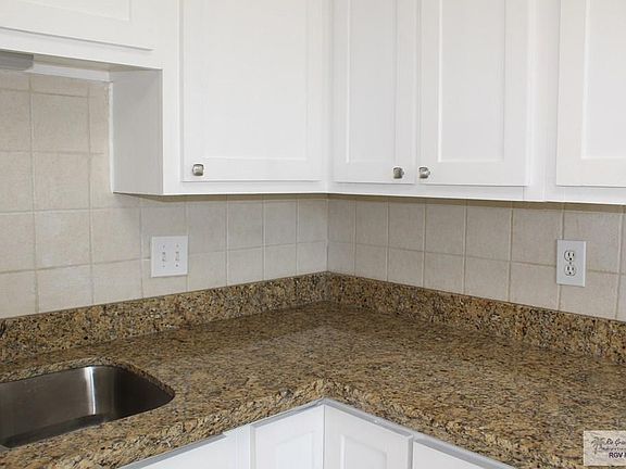 3rd image of 1869 Woodway Dr