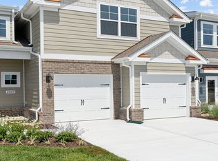 2004 Barton Ln, Chesapeake, VA 23322