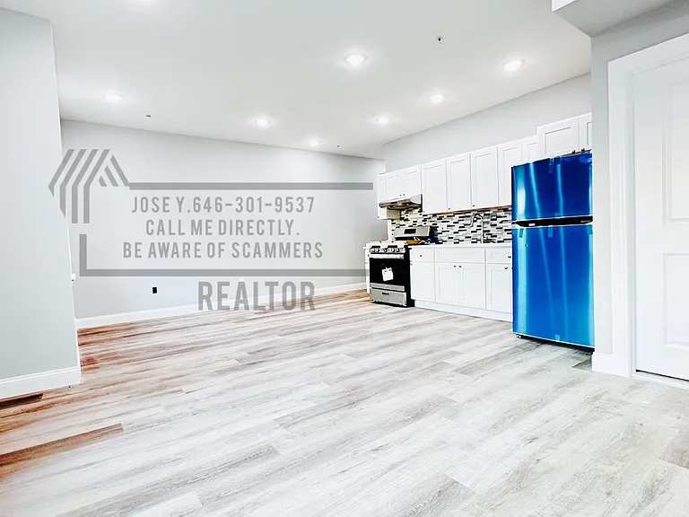 85 Auburn St #81 — Photo 4