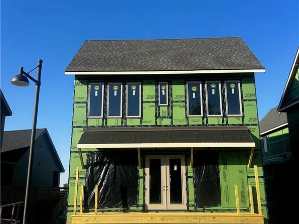 2318 W Markham, Fayetteville, AR 72701