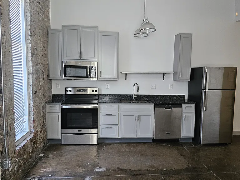 3868 Washington Blvd #10 — Photo 2
