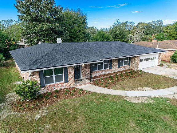 3rd image of 988 E Parkridge Cir