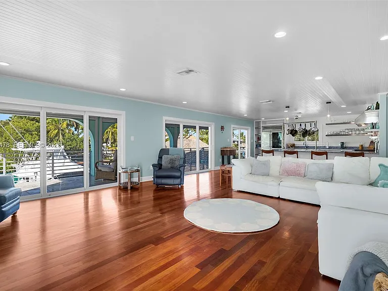 232 W Seaview Dr — Photo 34