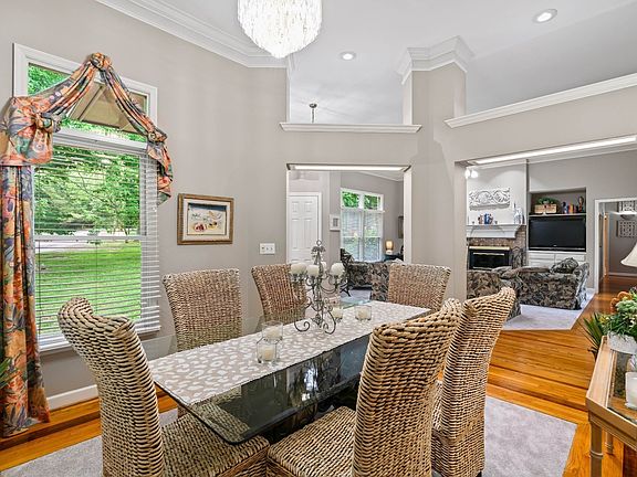 3rd image of 5544 S New Hope Rd