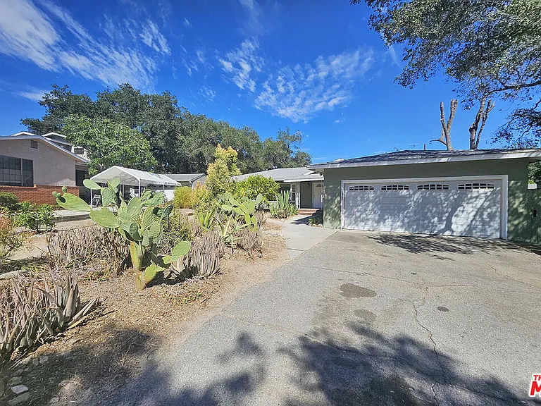 3700 Glenwood Ave — Photo 2