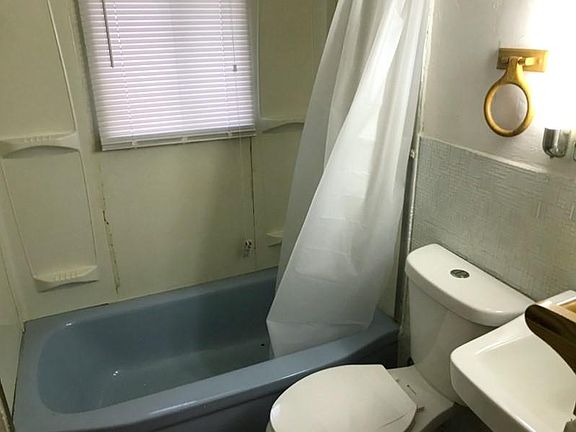 5th image of 499 Zahn Dr