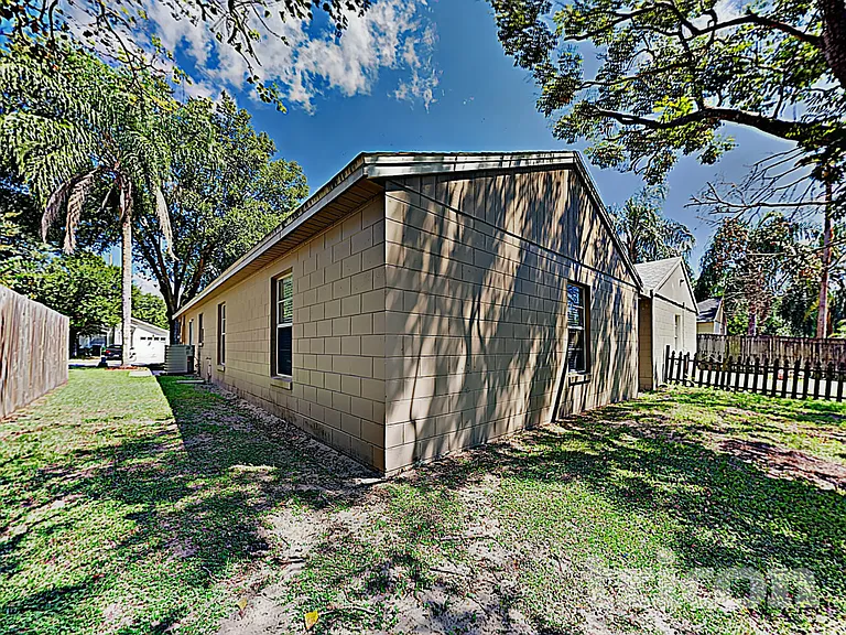 1248 E Cleveland Ave — Photo 16
