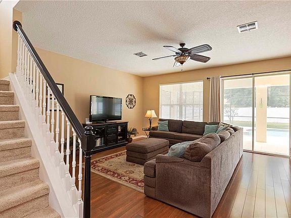 3rd image of 733 Belle Terre Ct