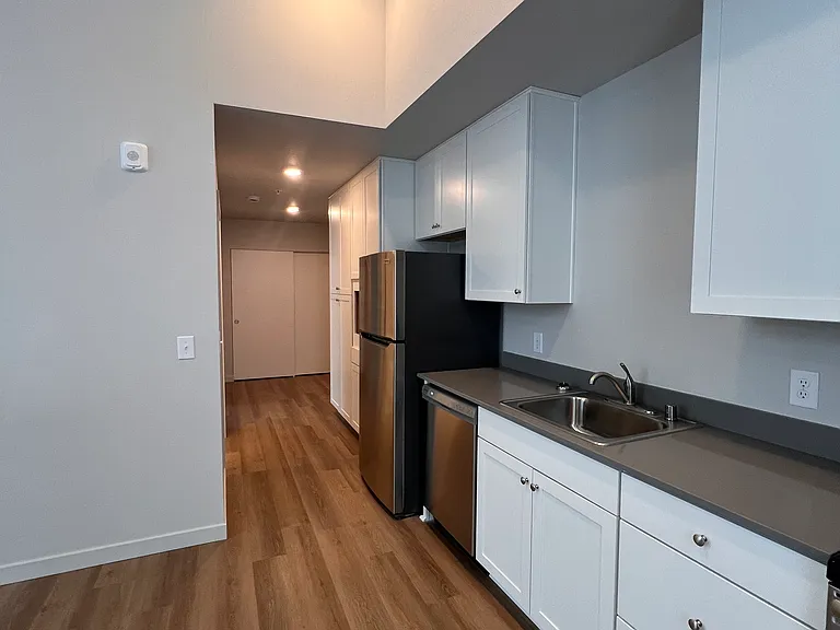 Allegro Pointe Apartments — Photo 17