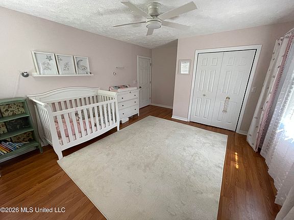 3rd image of 9540 Collins Dr