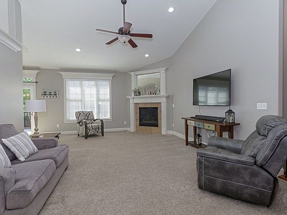 3rd image of 3705 Gina Dr
