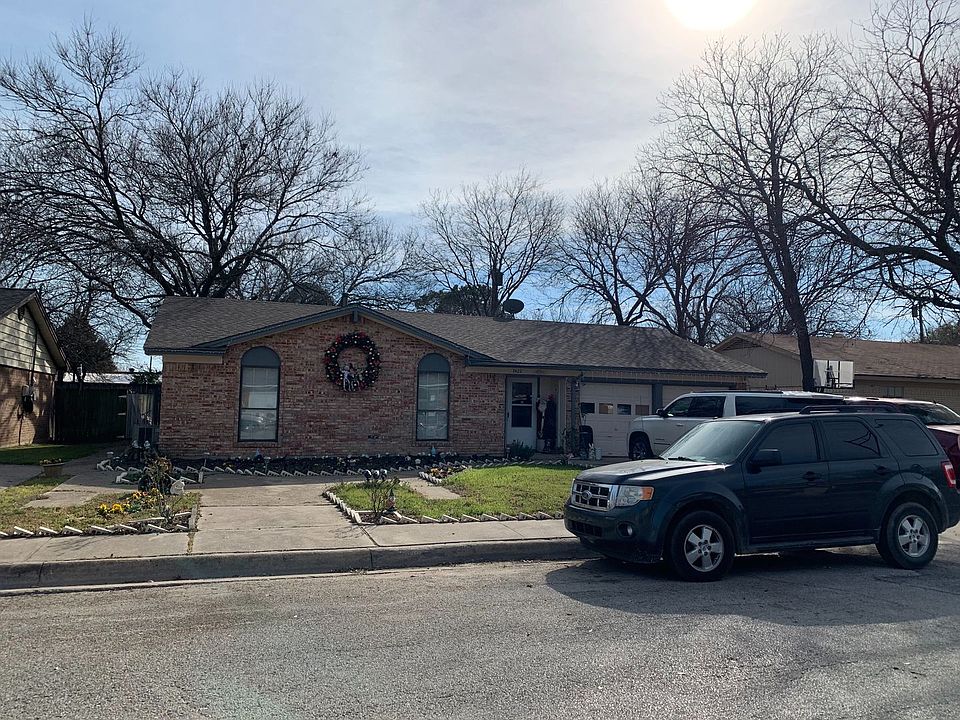 2nd image of 3422 Hummingbird Ln