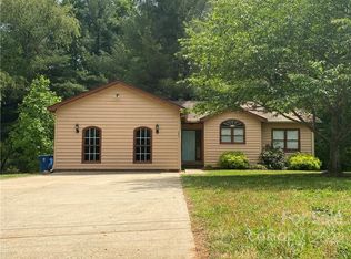375 Brook Hollow Ln, Taylorsville, NC 28681