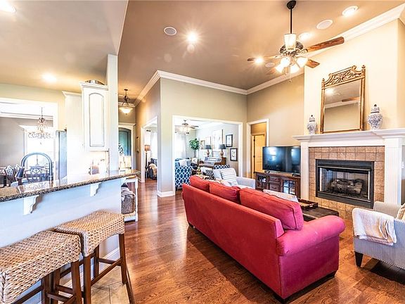 5th image of 1844 S Cherry Hills Dr