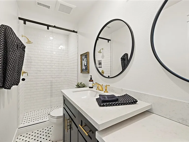 33856 Diana Dr — Photo 24