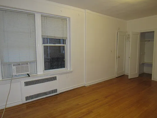 Rented by Mitra Hakimi Realty Group, LLC | media 32
