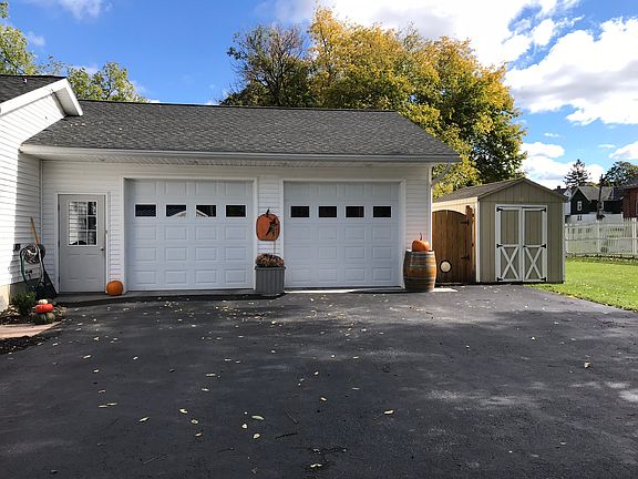 3rd image of 12 Commercial Ave