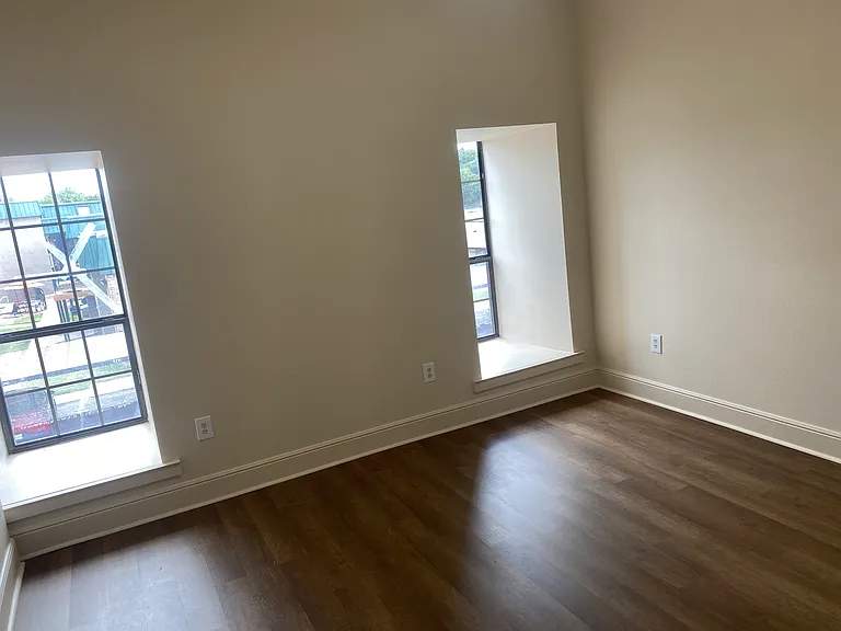 2301 Midwestern Pkwy #214 — Photo 12