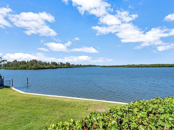 4th image of 5101 Highway A1a #105
