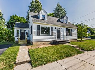 260 Ashwood Dr, Rochester, NY 14609