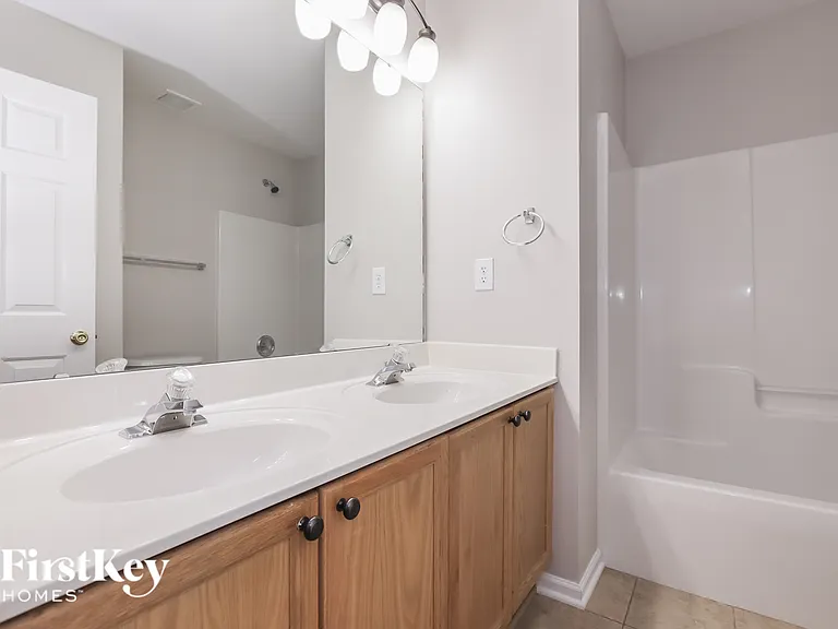 3005 Linstead Dr — Photo 14