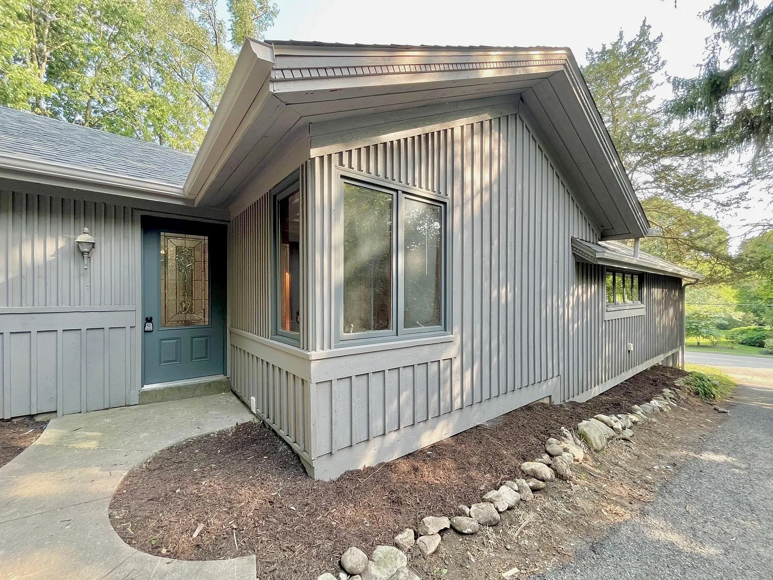 306 Park Ave — Photo 2