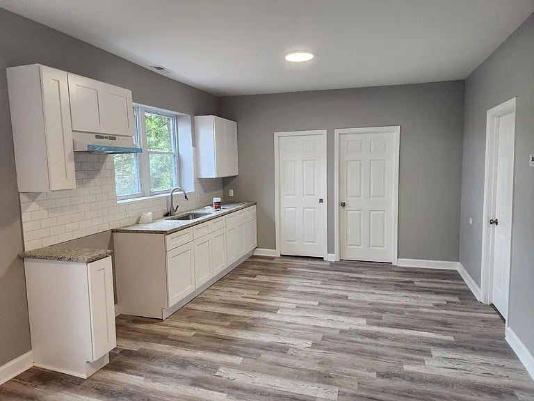 3648 Washington St #4 — Photo 7
