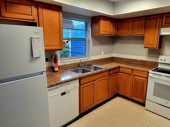 4th image of 1515 41st Ave