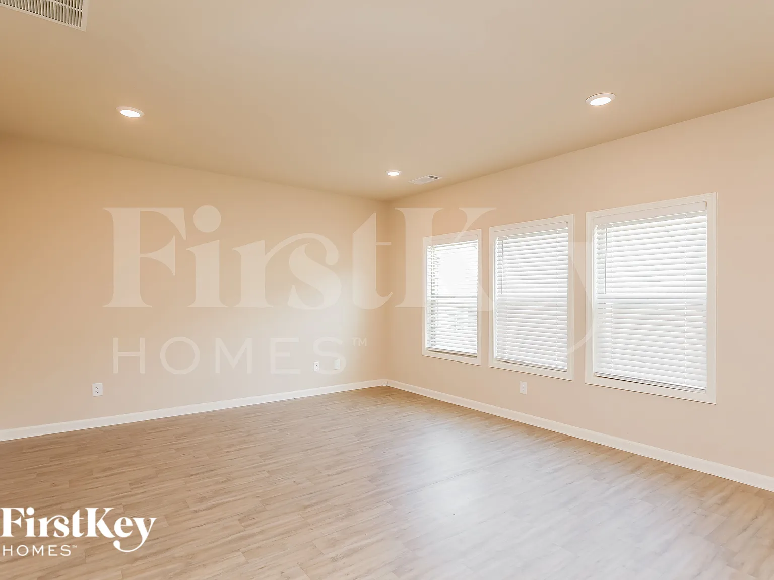 4 bed, 2.5 bath, 2489 sqft, $2,965 — Photo 4