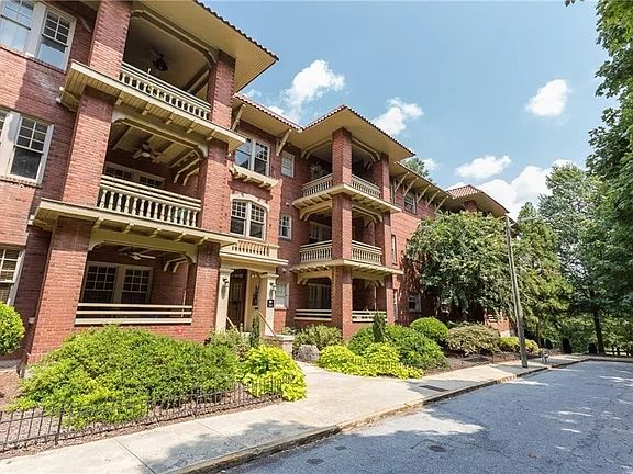 Piedmont Park borders The Wilburn House to the right