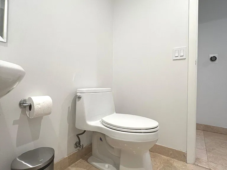 801 Brickell Key Blvd #1707 — Photo 33