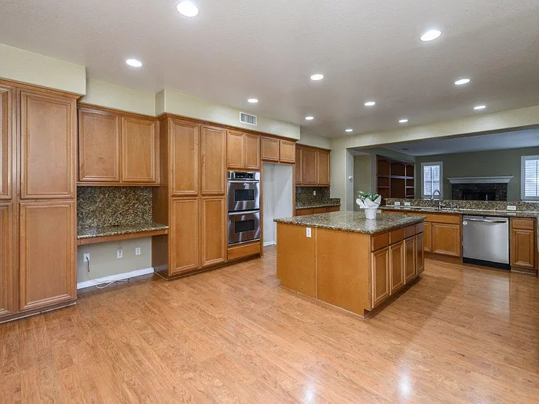14443 Gannet St — Photo 20