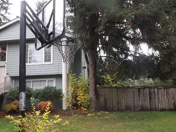 5th image of 8714 173rd St E