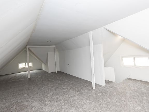 310 Walnut Unit 2-7_01032023