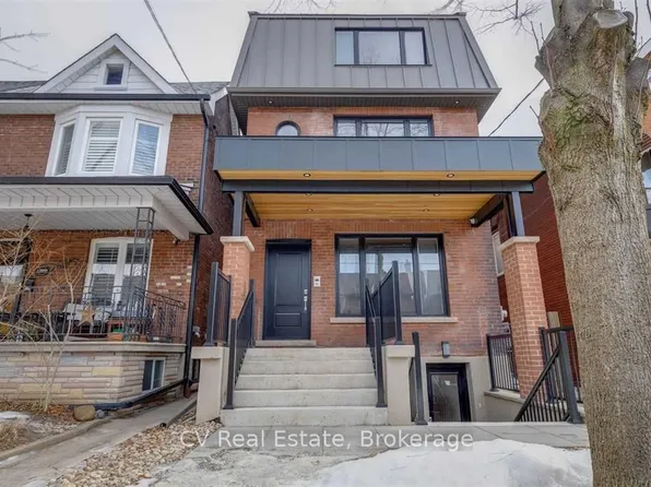 207 Perth Ave #2, Toronto, ON M6P 3X7