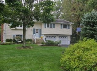 79 Johnson Ave, Gillette, NJ 07933
