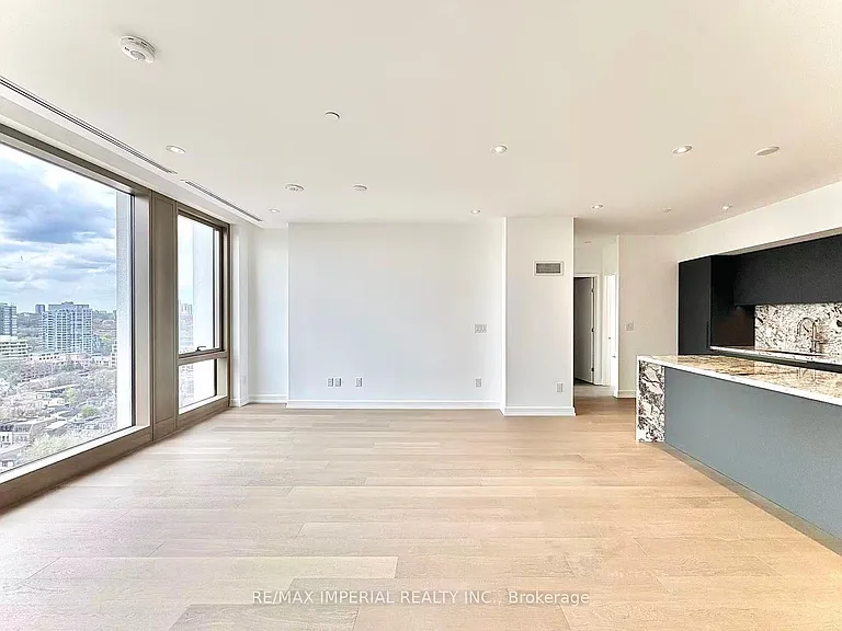 1315 Bay St #1802 — Photo 3