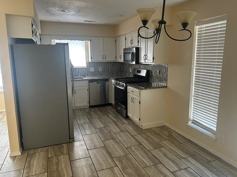 Kitchen and breakfast nook