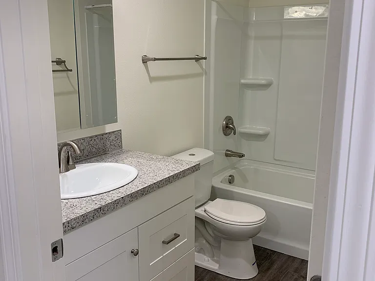 Foothills Apartments — Photo 7