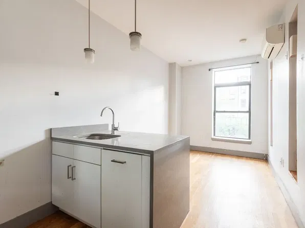 1000 Fulton St #3C, Brooklyn, NY 11238