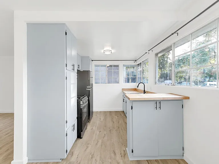 3934 Gibraltar Ave #8 — Photo 13