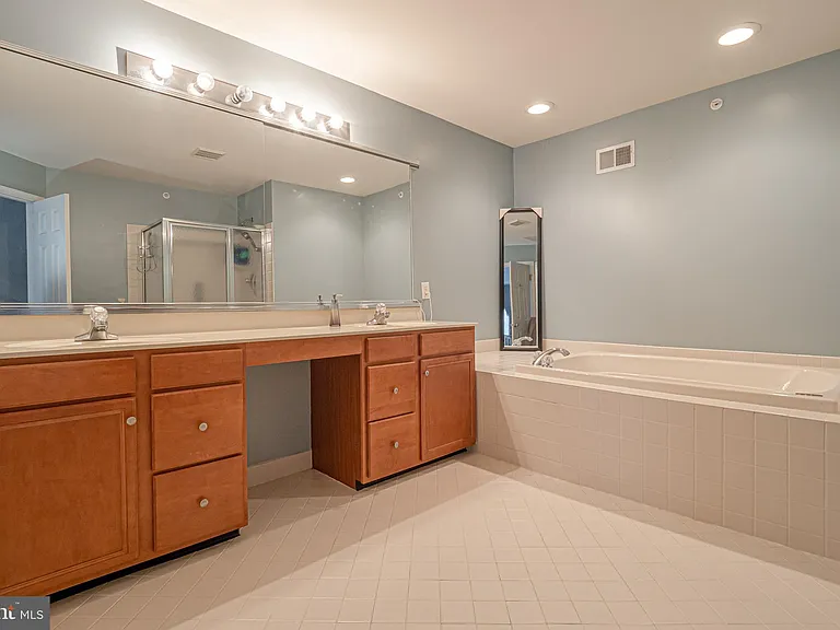 227 Birchwood Dr — Photo 10