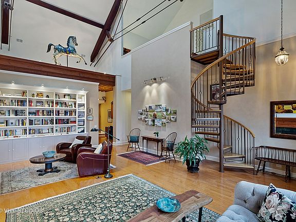 5th image of 798 Stables Court Way