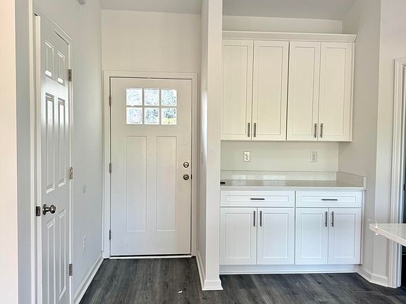 4th image of 304 Miller Street