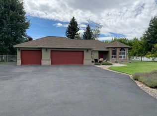 4190 Collier Ln, Klamath Falls, OR 97603