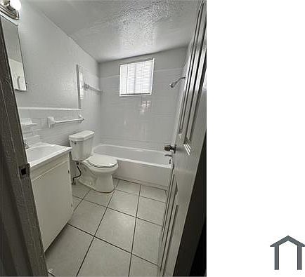 2nd image of 5510 Reiger Ave #106