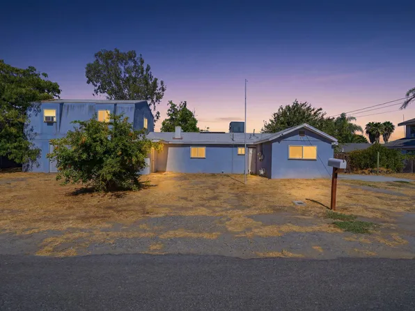 749 S 11th 1/2 Avenue, Hanford, CA 93230